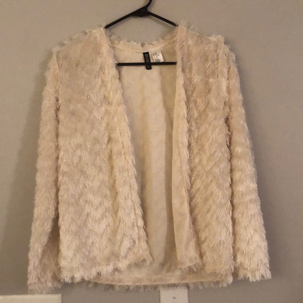 Egg shell white Cardigan